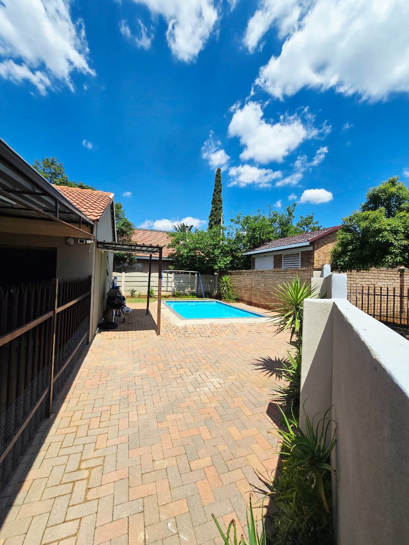 3 Bedroom Property for Sale in Songloed North West